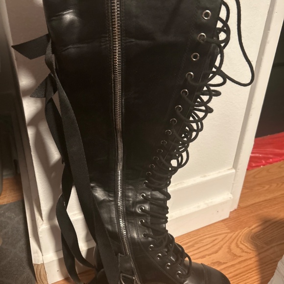 DOLLSKILL UTILITY THIGH HIGH COMBAT BOOTS - Picture 3 of 3
